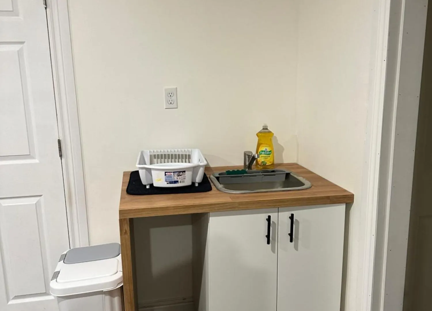 Central Halifax One Bedroom Apartment In Clayton Park Canada