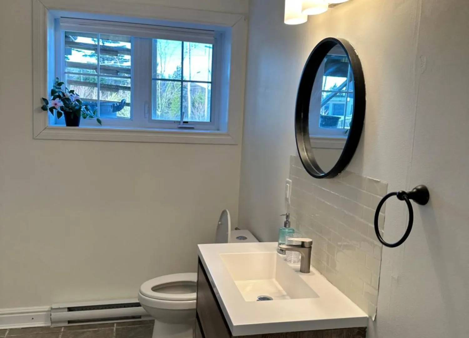 Central Halifax One Bedroom Apartment In Clayton Park Canada